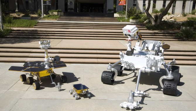 Mars Science Laboratory: Integrating Science and  Engineering Teams