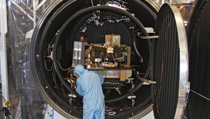 A technician prepares the Canadian-built fine-guidance sensor’s engineering test unit for cryogenic testing at the Canadian Space Agency’s David Florida Lab in Ottawa.