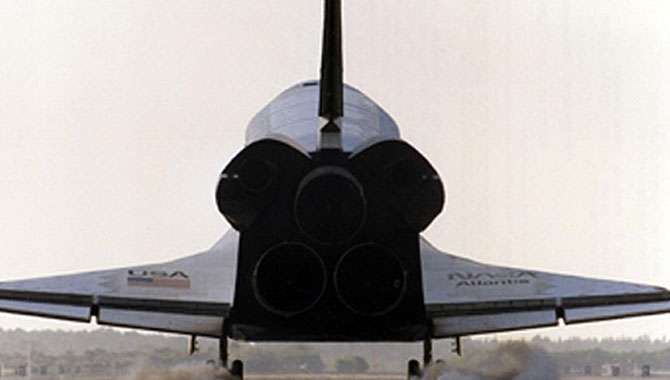 STS-79 came to a close as Atlantis landed at KSC on September 26, 1996. Credit: NASA