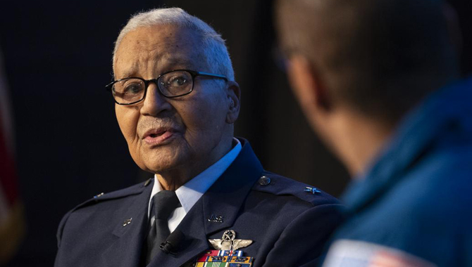 NASA honors Tuskegee Airman for courage, leadership