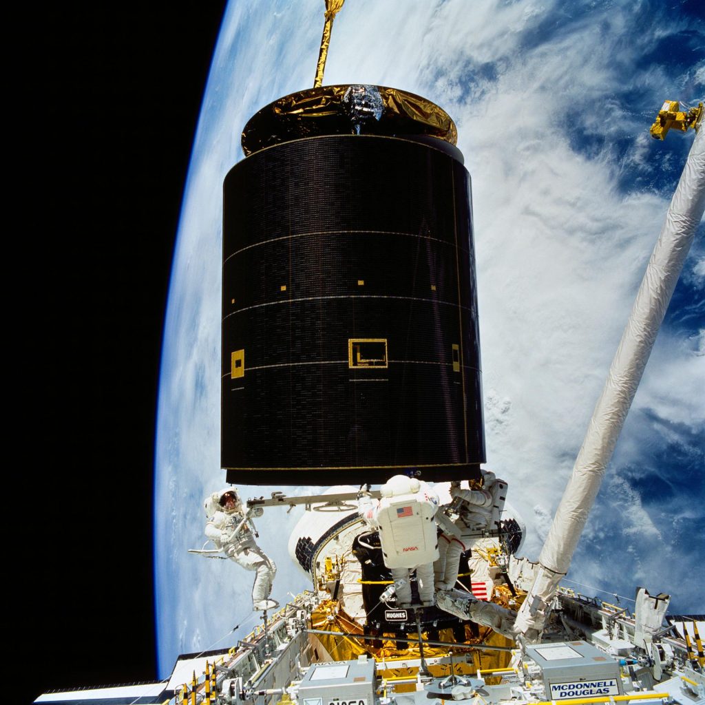 This Month in NASA History: Space Shuttle Endeavour Makes First Flight ...
