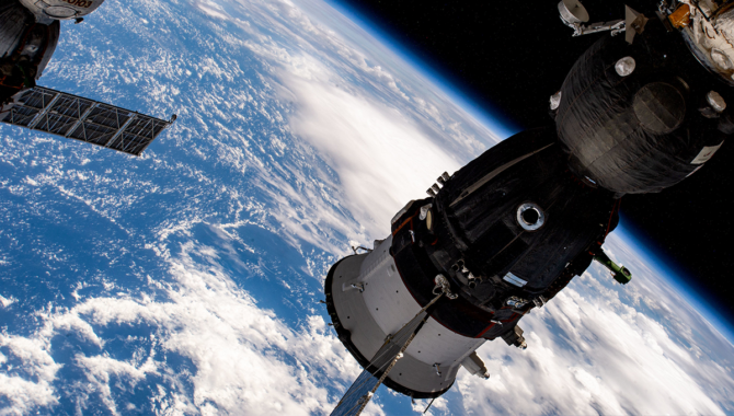 NASA Selects Deorbit Vehicle for the ISS